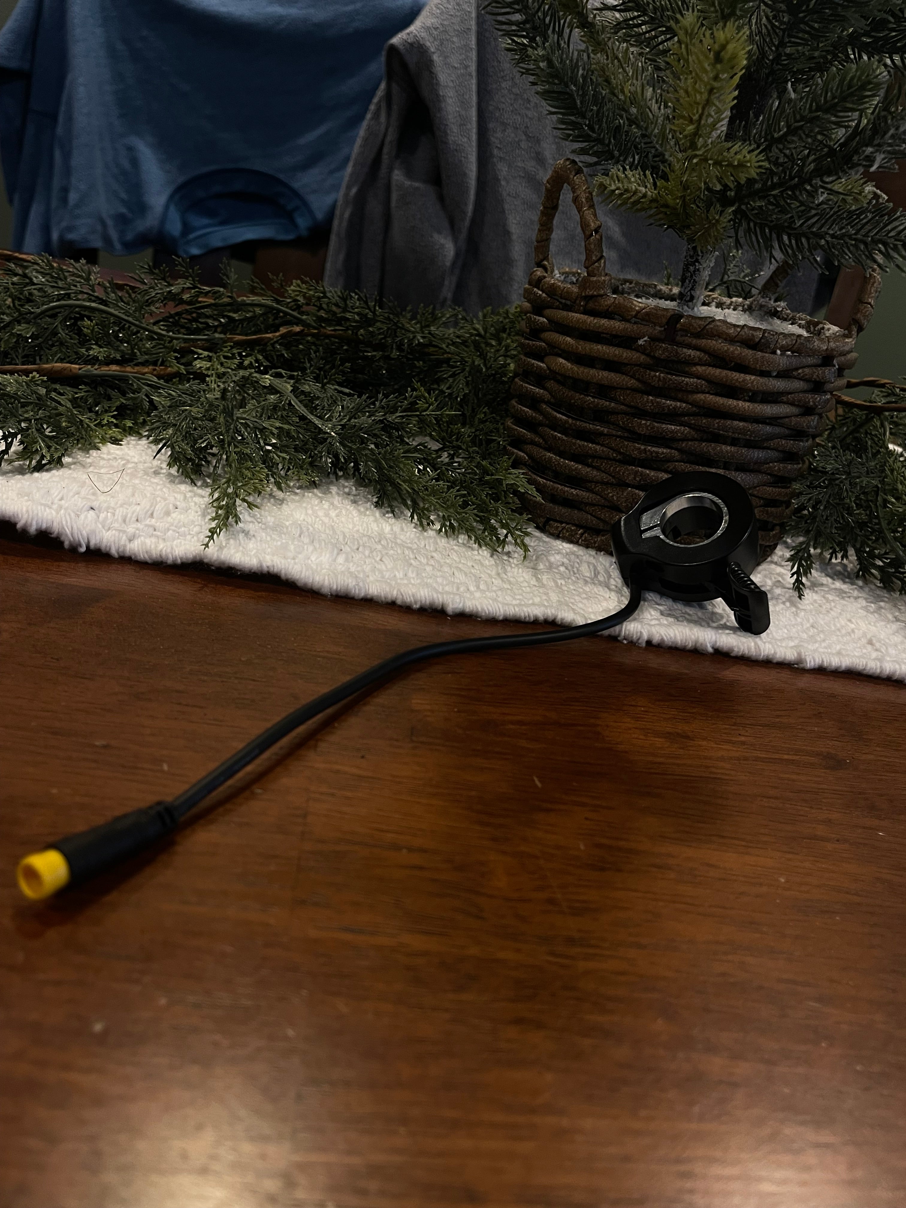 3 Pin thumb throttle male